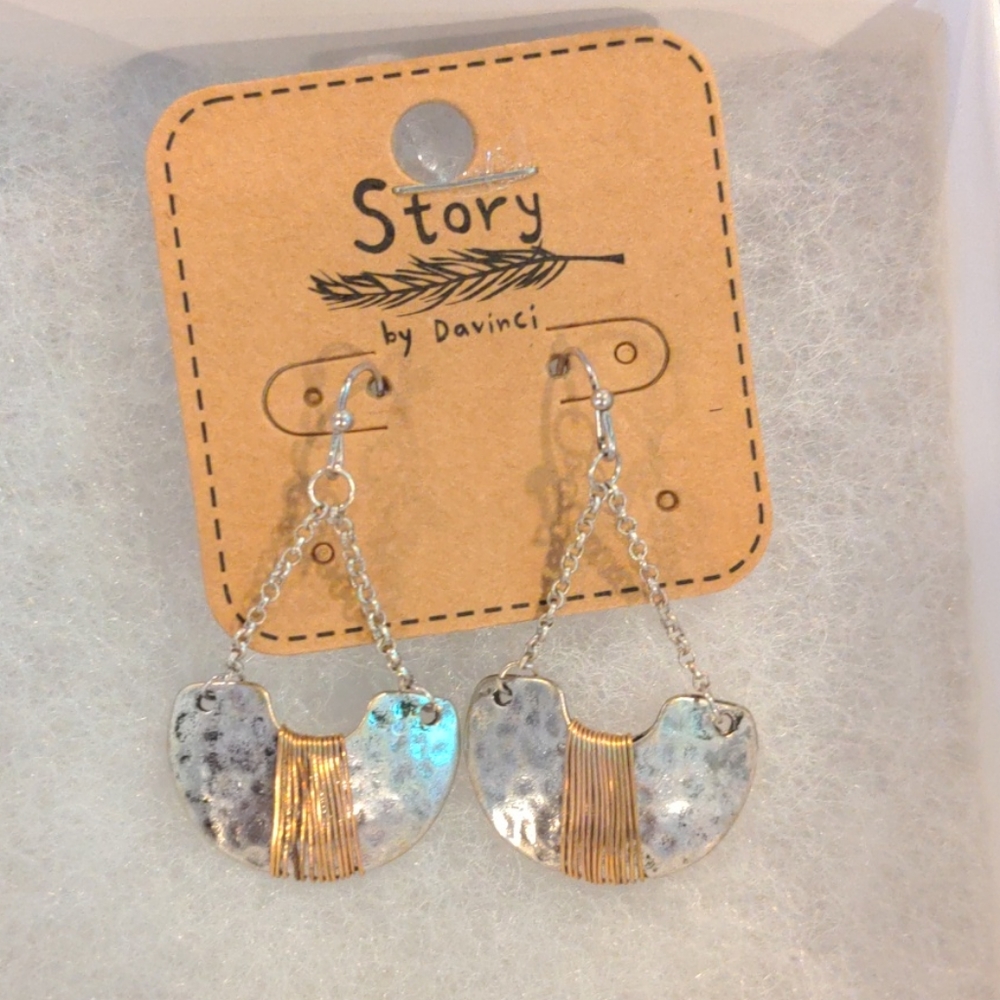 NWT Story by Davinci Gold and Silver Earrings